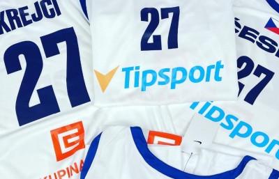 0166FC85-3D8B-4F4A-AC4B-10A11443EC4F